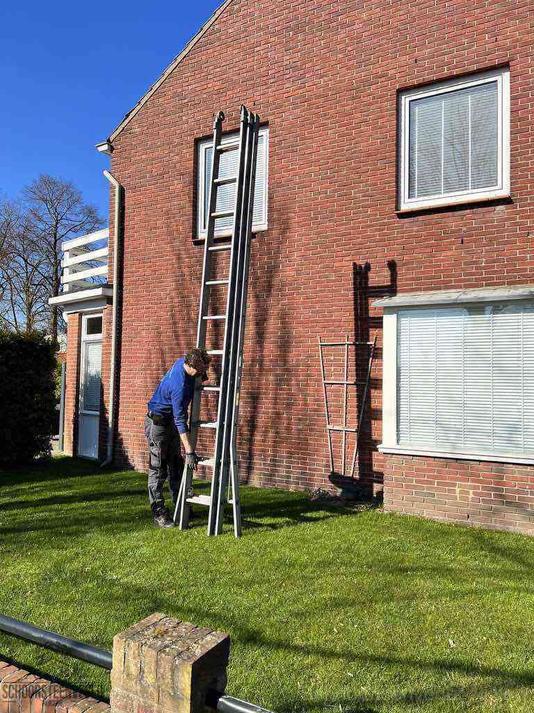 Nijkerk schoorsteenveger huis ladder
