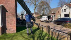 Schoorsteen onderhoud Nijkerk ladder bus